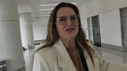 031423_brooke_shields_kal