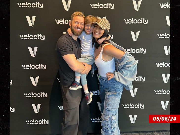 Nikki Bella Artem Chigvintsev son